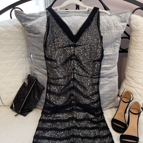 Express Sequin Dress - Picture 2 of 8